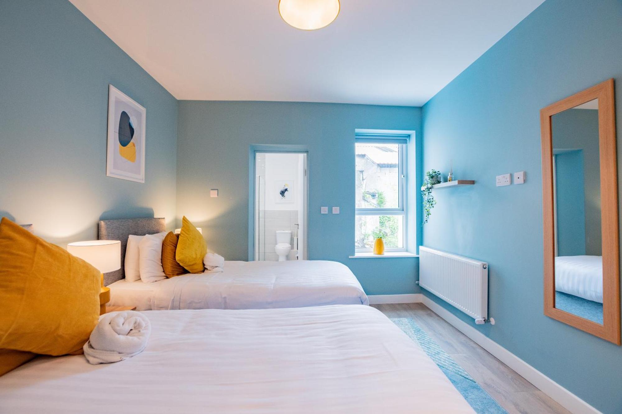 Villa The Large Group House -Sleeps 21 à Dublin Extérieur photo