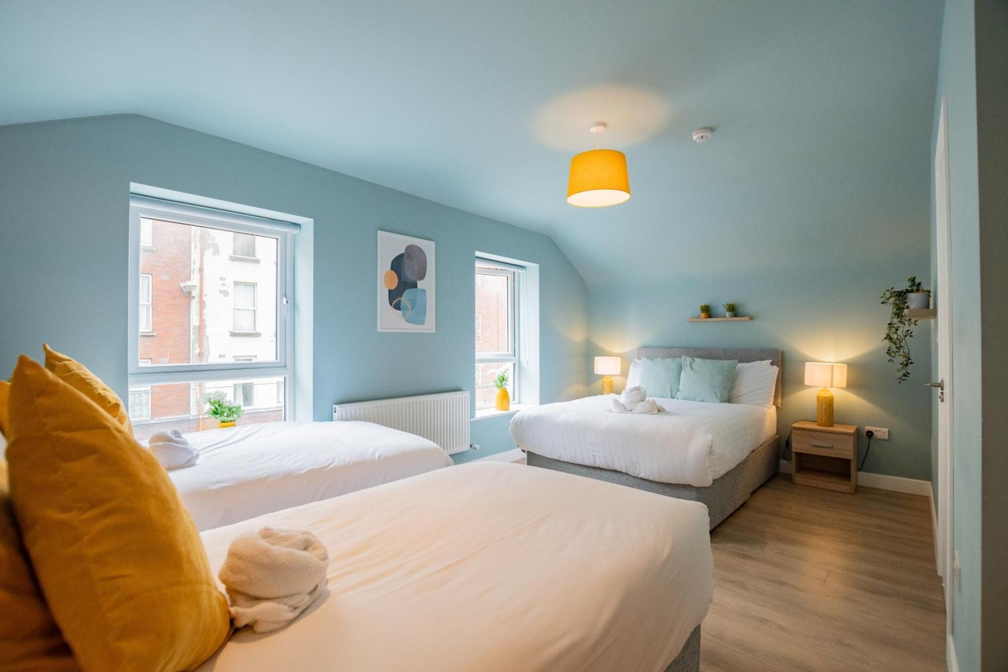 Villa The Large Group House -Sleeps 21 à Dublin Extérieur photo