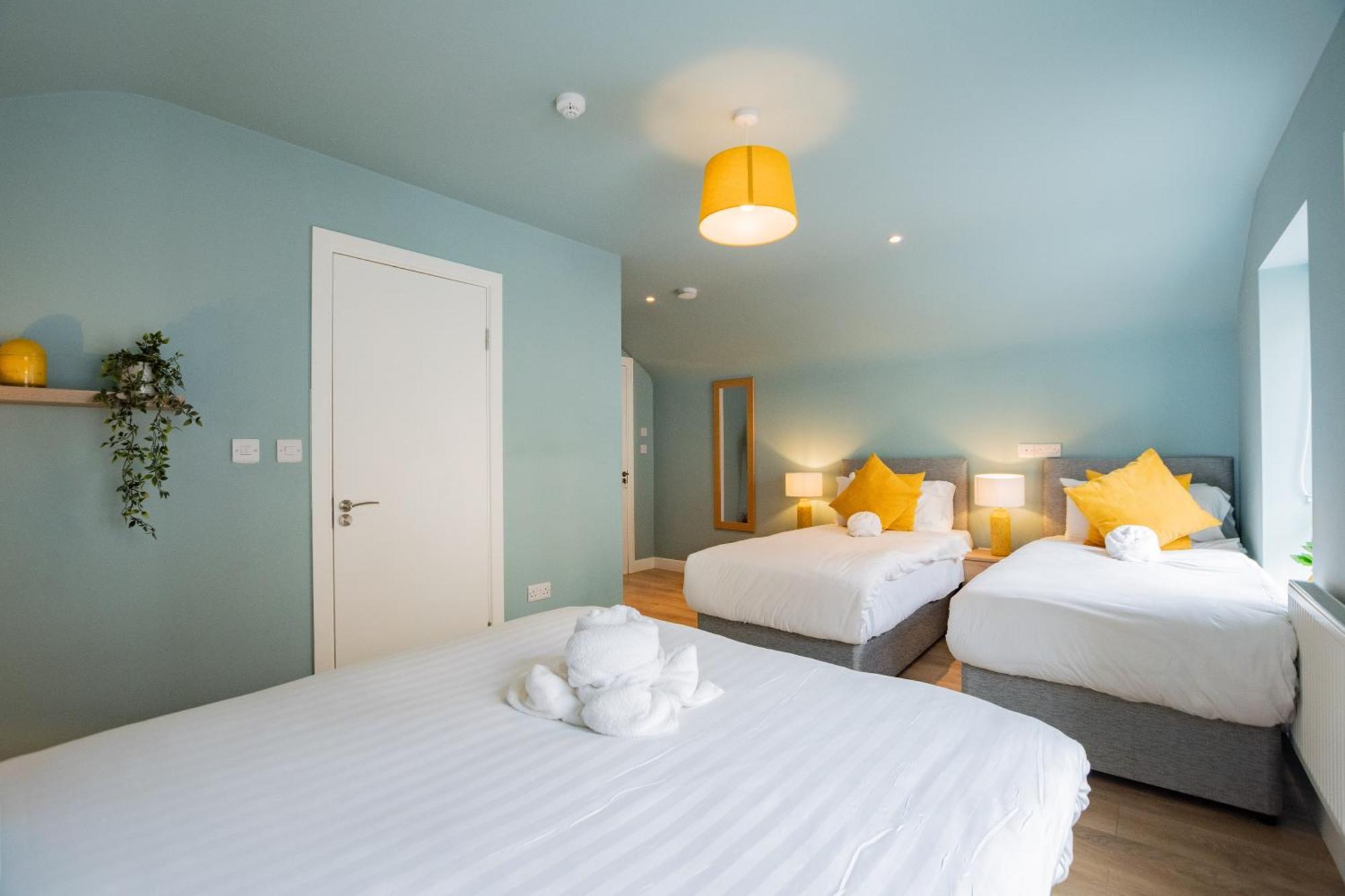 Villa The Large Group House -Sleeps 21 à Dublin Extérieur photo