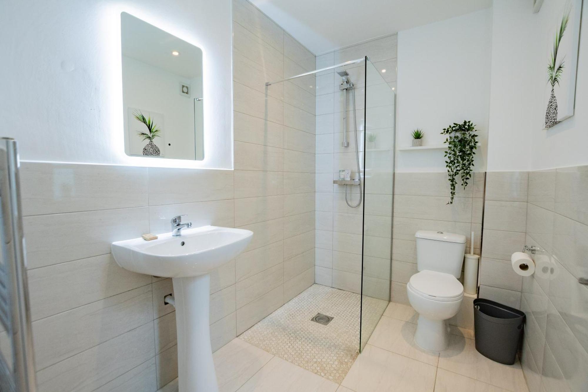 Villa The Large Group House -Sleeps 21 à Dublin Extérieur photo