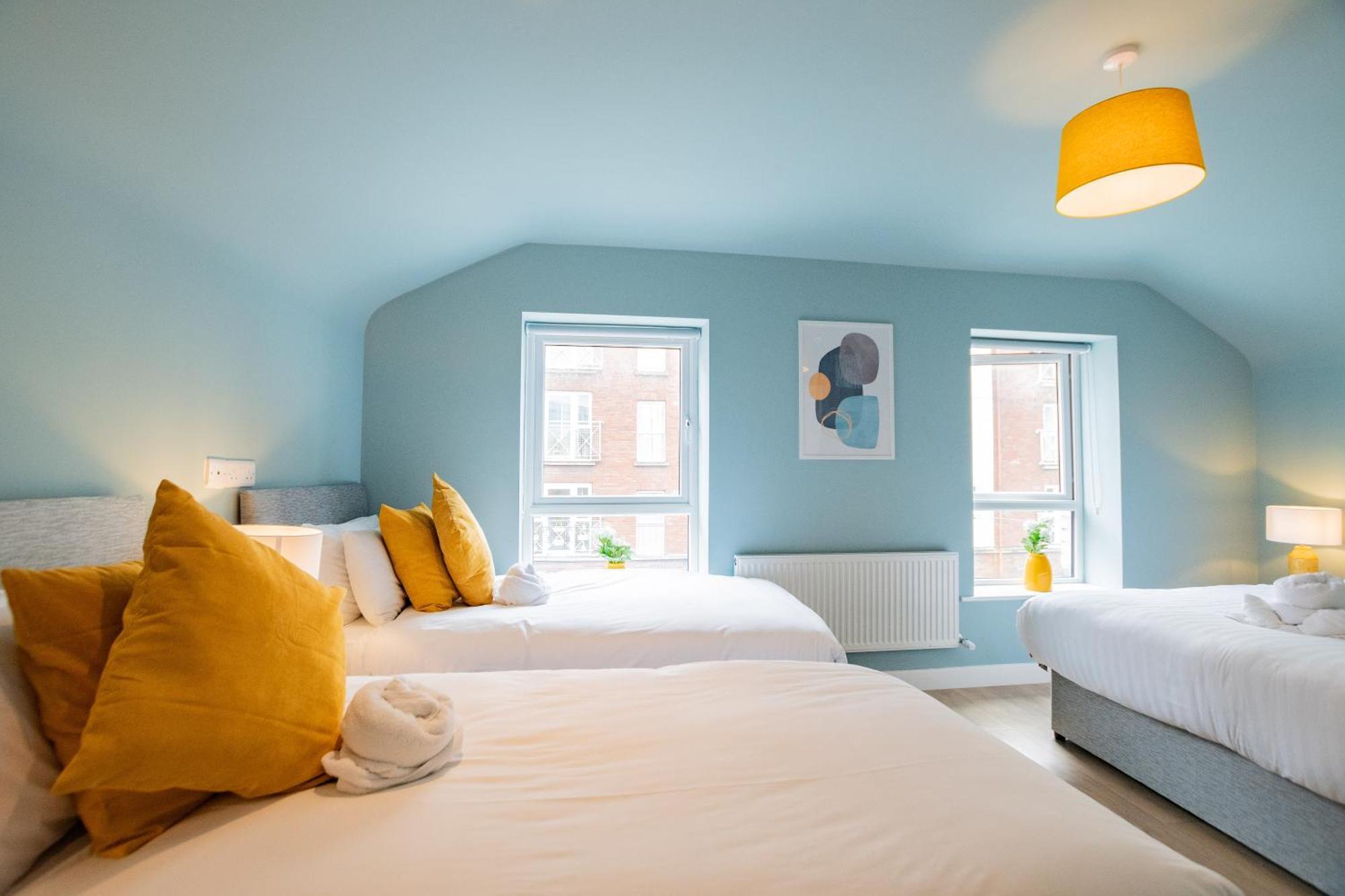 Villa The Large Group House -Sleeps 21 à Dublin Extérieur photo