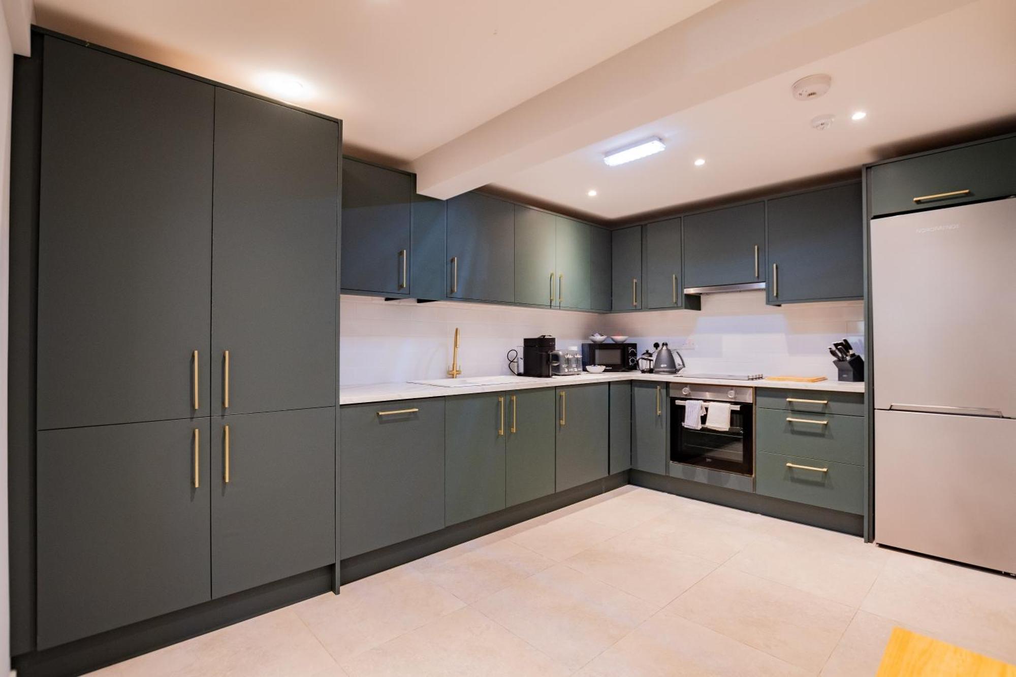 Villa The Large Group House -Sleeps 21 à Dublin Extérieur photo