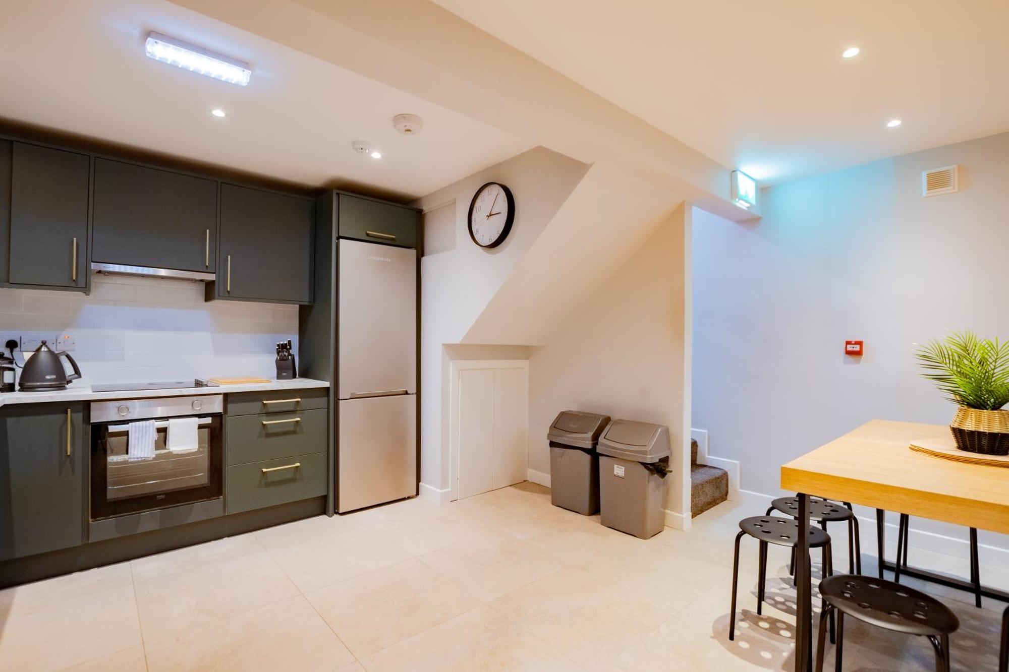 Villa The Large Group House -Sleeps 21 à Dublin Extérieur photo